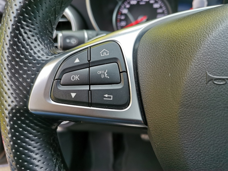 Image Mercedes-Benz CLASSE C BERLINE 350 e Berline Sportline Plug-in Hybrid Toit ouvrant Bluetooth Caméra 360 Clim Bi-zone Feux auto  