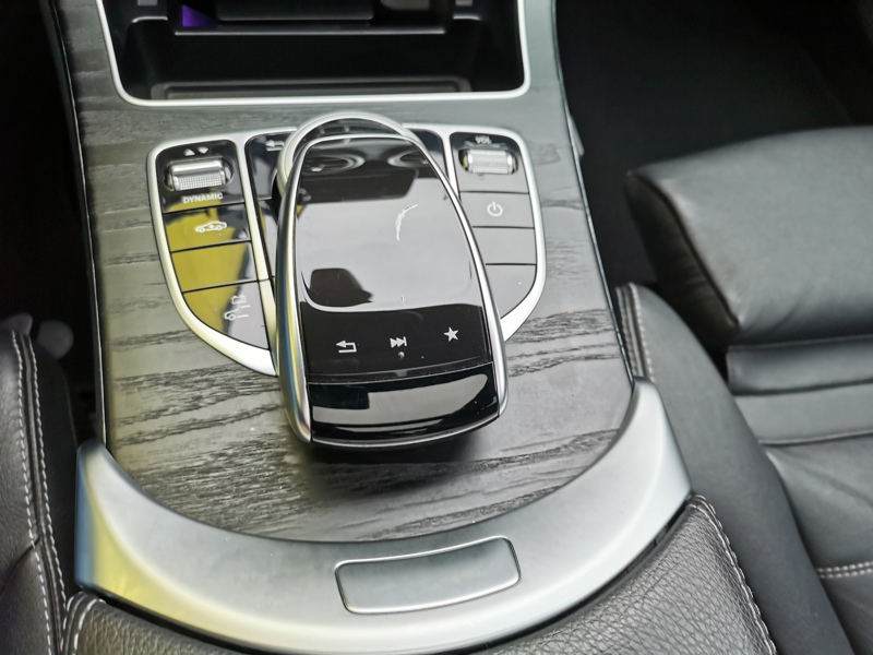 Image Mercedes-Benz CLASSE C BERLINE 350 e Berline Sportline Plug-in Hybrid Toit ouvrant Bluetooth Caméra 360 Clim Bi-zone Feux auto  