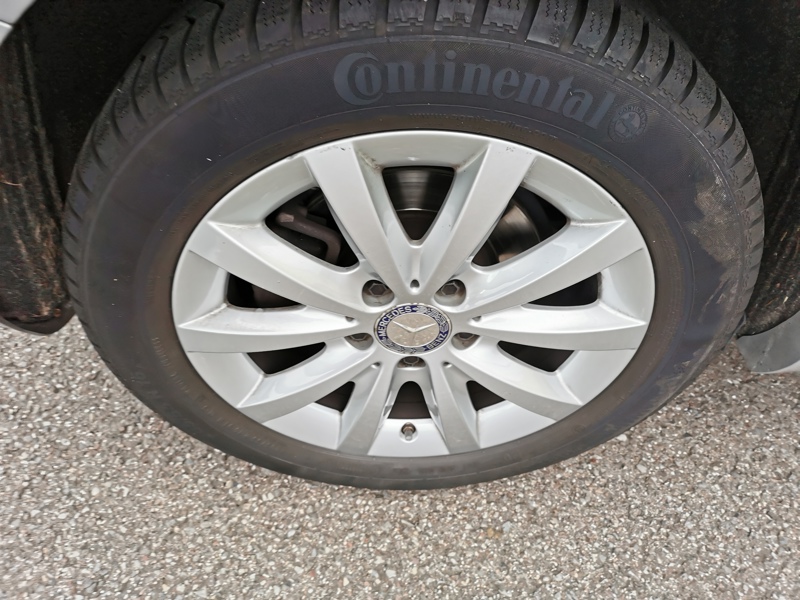 Image Mercedes-Benz CLASSE B 180 d Urban 110 ch BVA Gps Bluetooth Caméra Clim Bi-zone Feux auto 