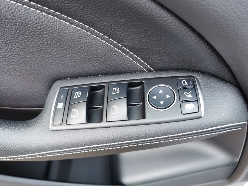 Image Mercedes-Benz CLASSE B 180 d Urban 110 ch BVA Gps Bluetooth Caméra Clim Bi-zone Feux auto 