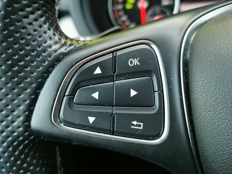 Image Mercedes-Benz CLASSE B 180 d Urban 110 ch BVA Gps Bluetooth Caméra Clim Bi-zone Feux auto 