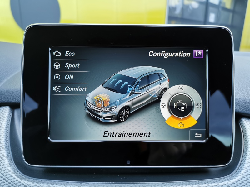 Image Mercedes-Benz CLASSE B 180 d Urban 110 ch BVA Gps Bluetooth Caméra Clim Bi-zone Feux auto 