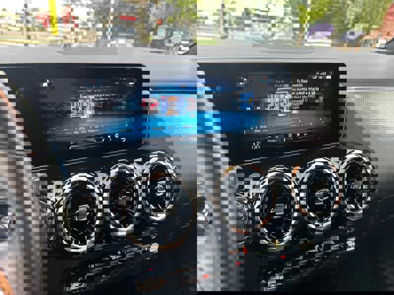 Image Mercedes-Benz CLASSE B 200 163 CH 7GDCT PROGRESSIVE LINE GPS   LEDS   REGULATEUR ET LIMITEUR CAMERA DE RECUL HISTORIQUE SAV MB