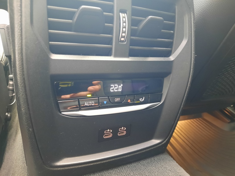 Image BMW SÉRIE 3 BERLINE 330 i xDrive M Sport BVA8 ATTELAGE HISTORIQUE BMW