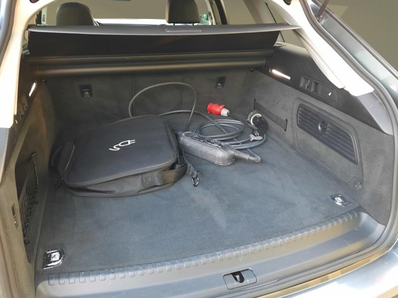 Image Audi A6 AVANT 55 TFSI e 2.0 367 ch quattro S-line S-tronic7 ATTELAGE HISTORIQUE AUDI