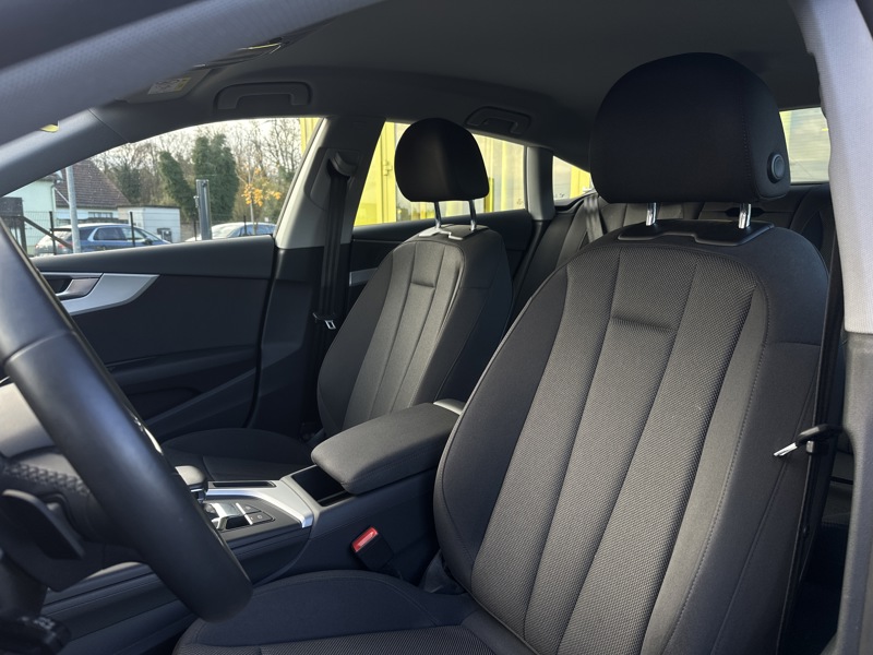 Image Audi 㕁匠佐呒䅂䭃㐠‰䑔⁉〲‴䡃匠吭 CAMERA DE RECUL   SIEGES CHAUFFANTS ENTIEREMENT SUIVI AUDI   CHARGEUR A INDUCTION 2.0 204 ch S-troni