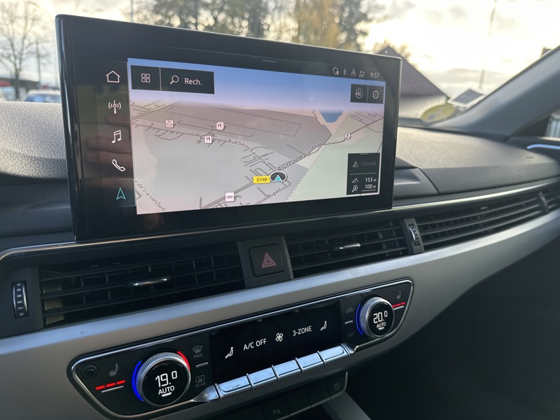 Image Audi 㕁匠佐呒䅂䭃㐠‰䑔⁉〲‴䡃匠吭 CAMERA DE RECUL   SIEGES CHAUFFANTS ENTIEREMENT SUIVI AUDI   CHARGEUR A INDUCTION 2.0 204 ch S-troni