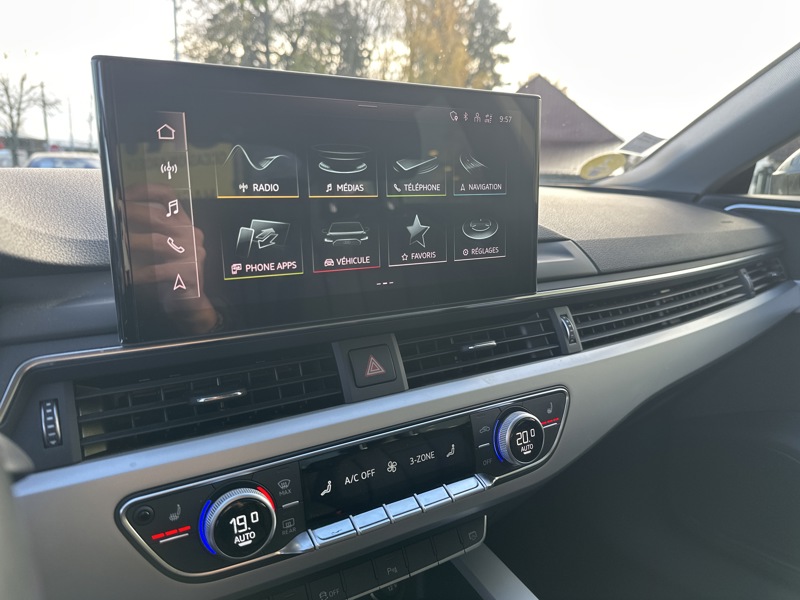 Image Audi 㕁匠佐呒䅂䭃㐠‰䑔⁉〲‴䡃匠吭 CAMERA DE RECUL   SIEGES CHAUFFANTS ENTIEREMENT SUIVI AUDI   CHARGEUR A INDUCTION 2.0 204 ch S-troni