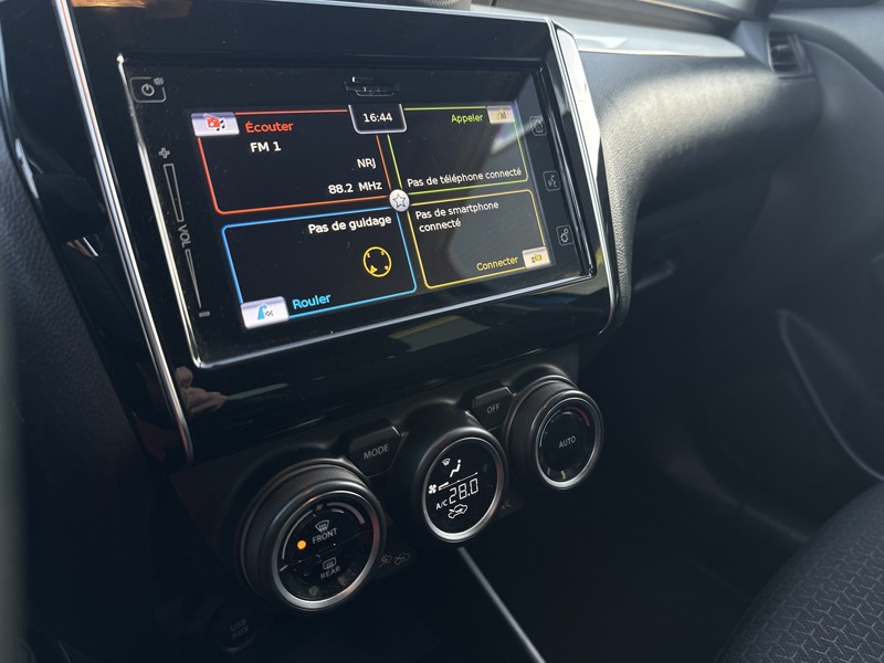 Image Suzuki SWIFT Privilege 1.0 111 ch - Camera de recul - sièges AV chauffant android auto 