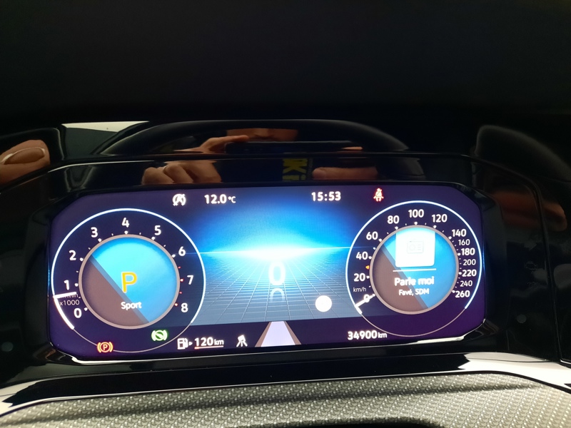 Image Volkswagen GOLF VIII BERLINE 1.5 eTSI 150 ch R-Line 1st DSG7 CAMERA ACC HISTORIQUE COMPLET VW