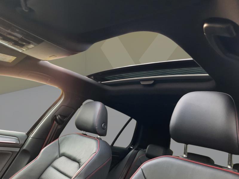 Image Volkswagen GOLF VII BERLINE GTI TCR 2.0 290 ch DSG7 TOIT OUVRANT SUIVI COMPLET VW