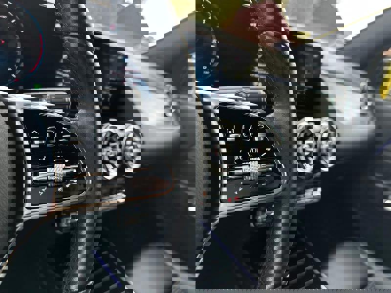 Image Mercedes-Benz GLA 200D PROGRESSIVE LINE 150 CV BVA8 ECLAIRAGE D'AMBIANCE   APPLE CARPLAY PACK SPORT BLACK   CAMERA DE RECUL 