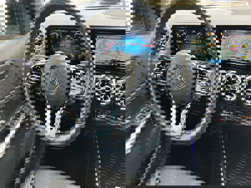 Image Mercedes-Benz GLA 200D PROGRESSIVE LINE 150 CV BVA8 ECLAIRAGE D'AMBIANCE   APPLE CARPLAY PACK SPORT BLACK   CAMERA DE RECUL 