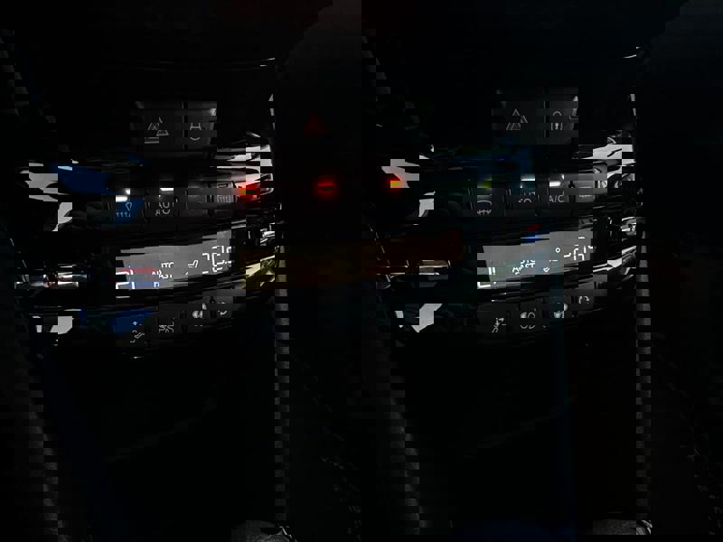 Image Peugeot 2008 CROSSWAY 1.5 120 CH EAT6 CAMERA   REGULATEUR PEU DE KMS 