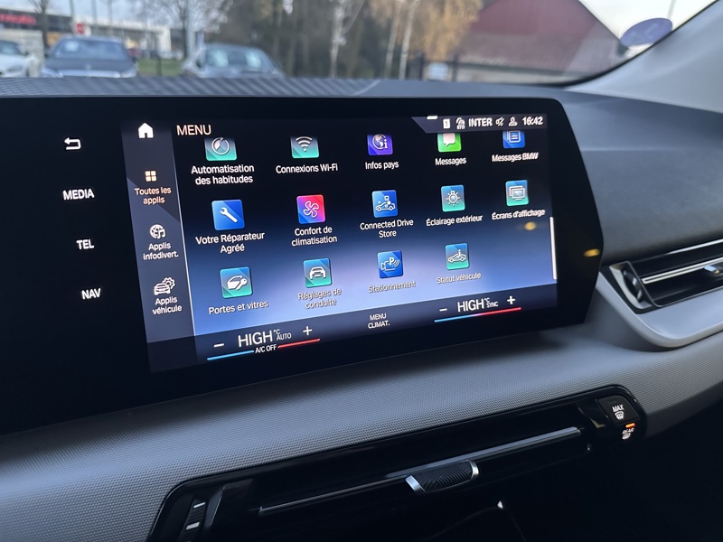 Image BMW 2 ACTIVE TOURER 220 I PACK ASSISTANCE CAMERA 1.5 170 ch avec Stept7