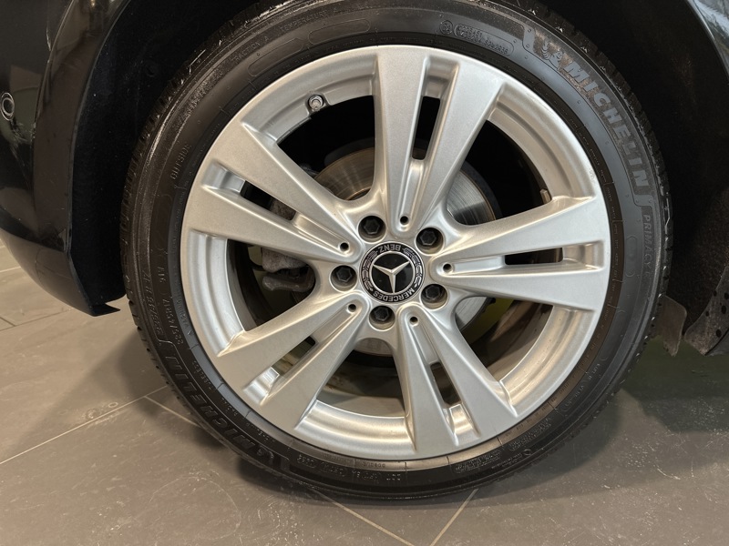 Image Mercedes-Benz CLASSE A 180 d Sensation 7G-DCT CAMERA   RADAR AV AR SUIVI SAV MERCEDES COMPLET