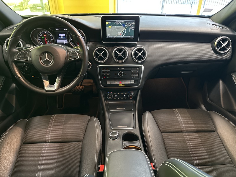 Image Mercedes-Benz CLASSE A 180 d Sensation 7G-DCT CAMERA   RADAR AV AR SUIVI SAV MERCEDES COMPLET