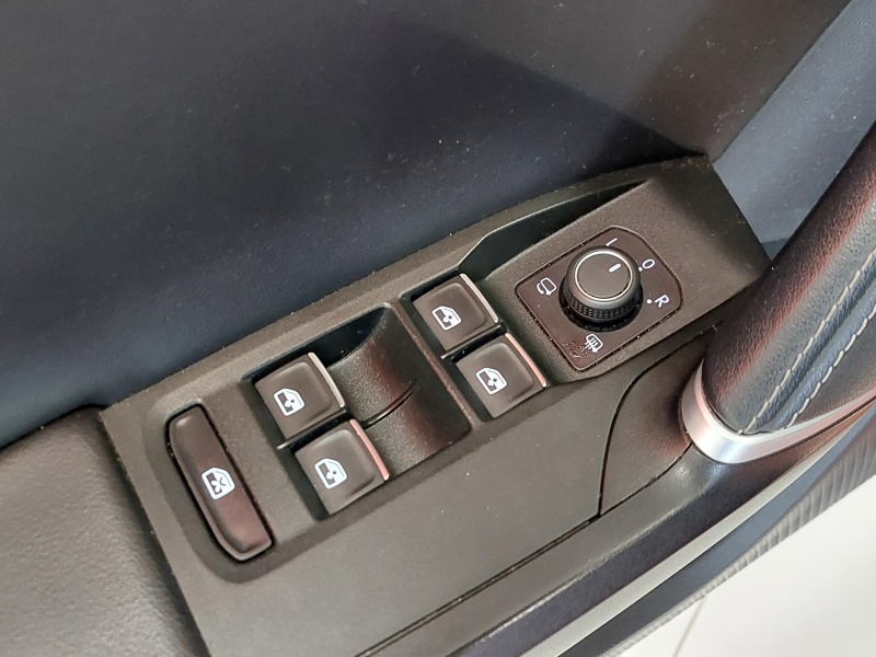 Image Seat LEON 1.4 e-Hybrid 204 Xcellence DSG6 Full leds GPS Caméra Carplay Sièges élec à mémoires ACC Clim auto Gt