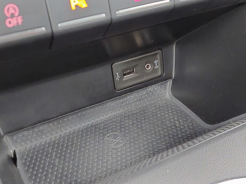 Image Volkswagen COCCINELLE CABRIOLET Vintage 1.2 105 GPS Bluetooth Radars AV/AR Régul Clim auto Gtie 1 an