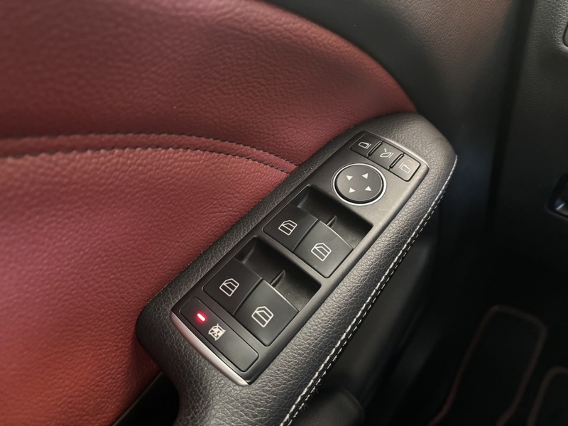 Image Mercedes-Benz 汃獡敳䈠 B 200 1.6 156 Sensation Full leds GPS Caméra Sièges cuir élec chauff à mémoires 1ère main Régul Clim