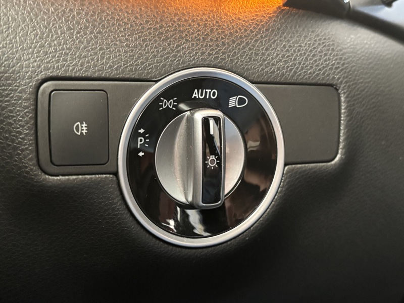 Image Mercedes-Benz 汃獡敳䈠 B 200 1.6 156 Sensation Full leds GPS Caméra Sièges cuir élec chauff à mémoires 1ère main Régul Clim