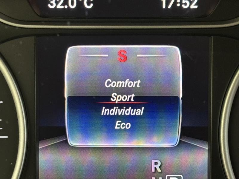 Image Mercedes-Benz 汃獡敳䈠 B 200 1.6 156 Sensation Full leds GPS Caméra Sièges cuir élec chauff à mémoires 1ère main Régul Clim