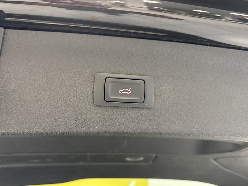 Image Audi Q3 2.0 TDI 184 Ambition Luxe Quattro S-tronic7 GPS Caméra Sièges cuir Régul Clim auto Gtie 1 an 