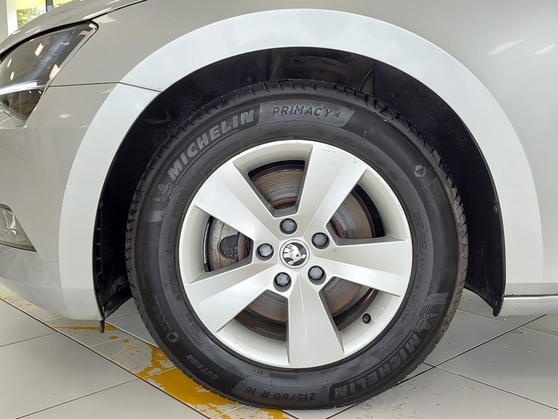 Image Skoda SUPERB BERLINE 1.4 TSI 150 Ambition DSG7 GPS Carplay Radar Régul Clim auto Gtie 1 an