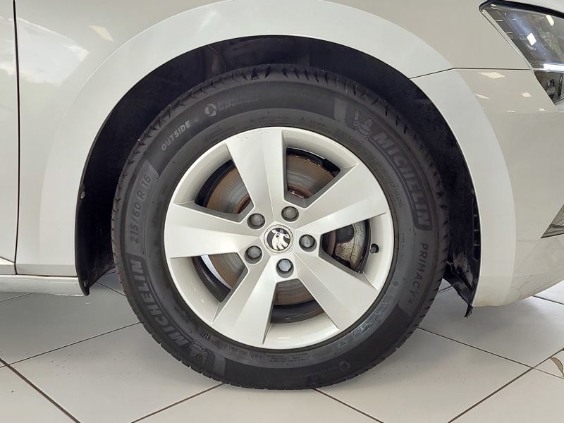 Image Skoda SUPERB BERLINE 1.4 TSI 150 Ambition DSG7 GPS Carplay Radar Régul Clim auto Gtie 1 an