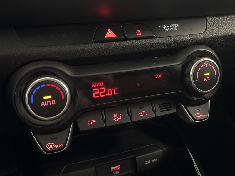 Image Kia STONIC 1.0 T-GDI 120 DCT Launch Edition GPS Caméra Carplay Régul Clim auto  Gtie 1 an 