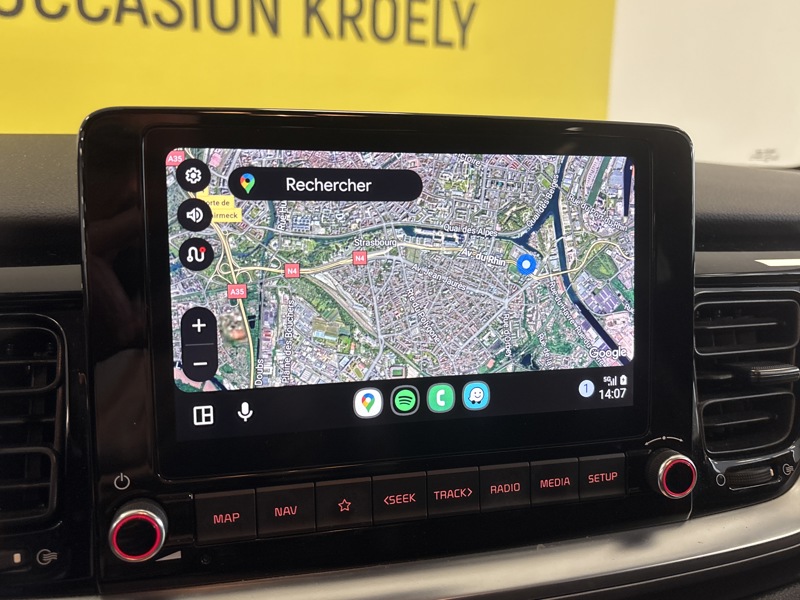 Image Kia STONIC 1.0 T-GDI 120 DCT Launch Edition GPS Caméra Carplay Régul Clim auto  Gtie 1 an 