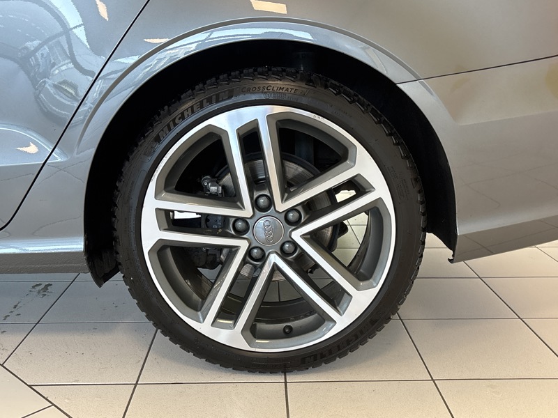 Image Audi A3 BERLINE 35 TFSI 1.5 150 design S-tronic7 Full leds GPS Caméra Carplay Virtual Drive Select Sièges cuir élec 