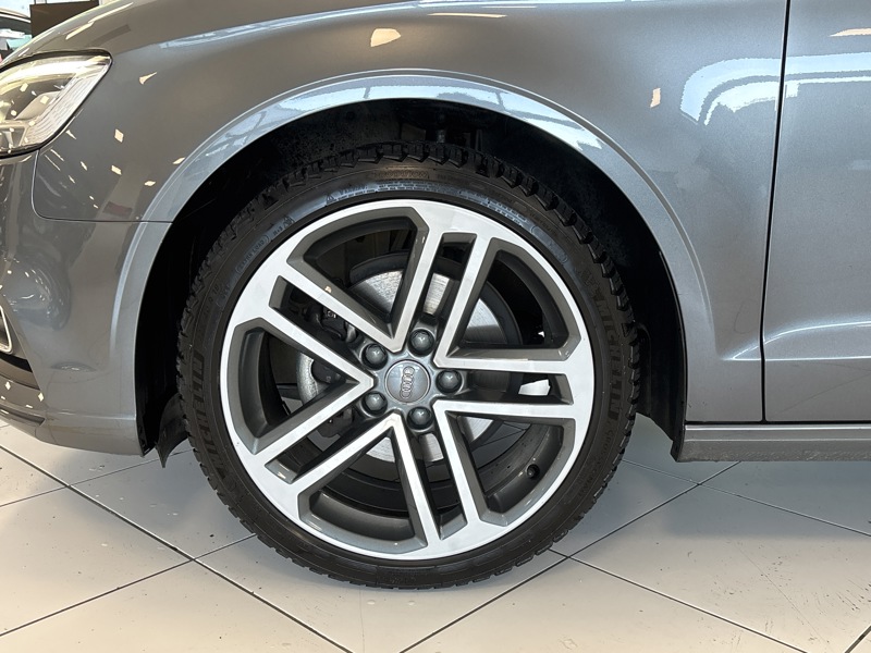 Image Audi A3 BERLINE 35 TFSI 1.5 150 design S-tronic7 Full leds GPS Caméra Carplay Virtual Drive Select Sièges cuir élec 