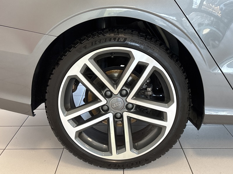 Image Audi A3 BERLINE 35 TFSI 1.5 150 design S-tronic7 Full leds GPS Caméra Carplay Virtual Drive Select Sièges cuir élec 