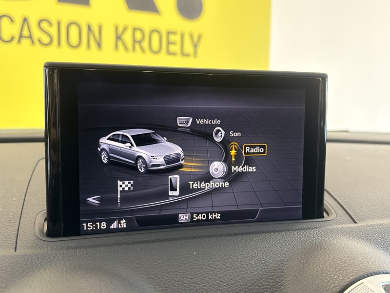 Image Audi A3 BERLINE 35 TFSI 1.5 150 design S-tronic7 Full leds GPS Caméra Carplay Virtual Drive Select Sièges cuir élec 