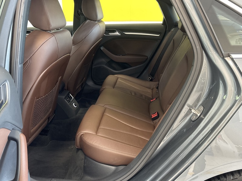 Image Audi A3 BERLINE 35 TFSI 1.5 150 design S-tronic7 Full leds GPS Caméra Carplay Virtual Drive Select Sièges cuir élec 