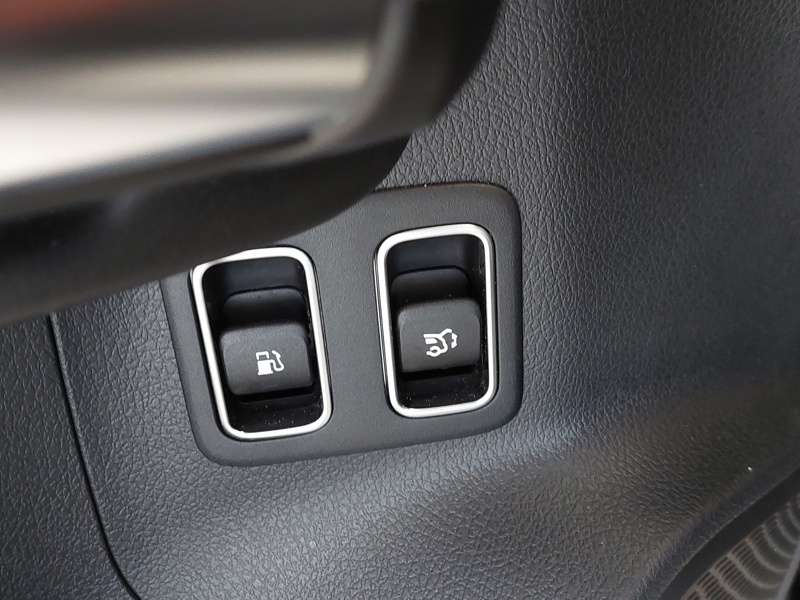 Image Mercedes-Benz 䱇A 250 e Progressive Line  Full leds GPS Caméra Carplay Sièges chauffants Distronic Clim auto  Gtie 1 a