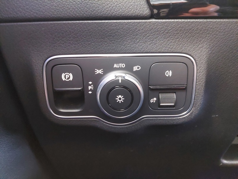 Image Mercedes-Benz 䱇A 250 e Progressive Line  Full leds GPS Caméra Carplay Sièges chauffants Distronic Clim auto  Gtie 1 a