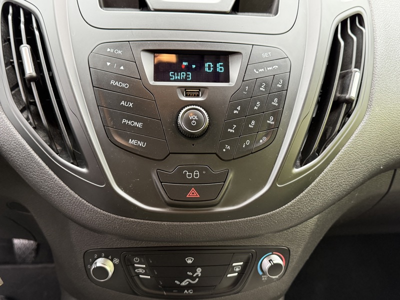 Image Ford TOURNEO COURIER 1.0 100 Titanium Bluetooth Radar Régul Clim Gtie 1 an