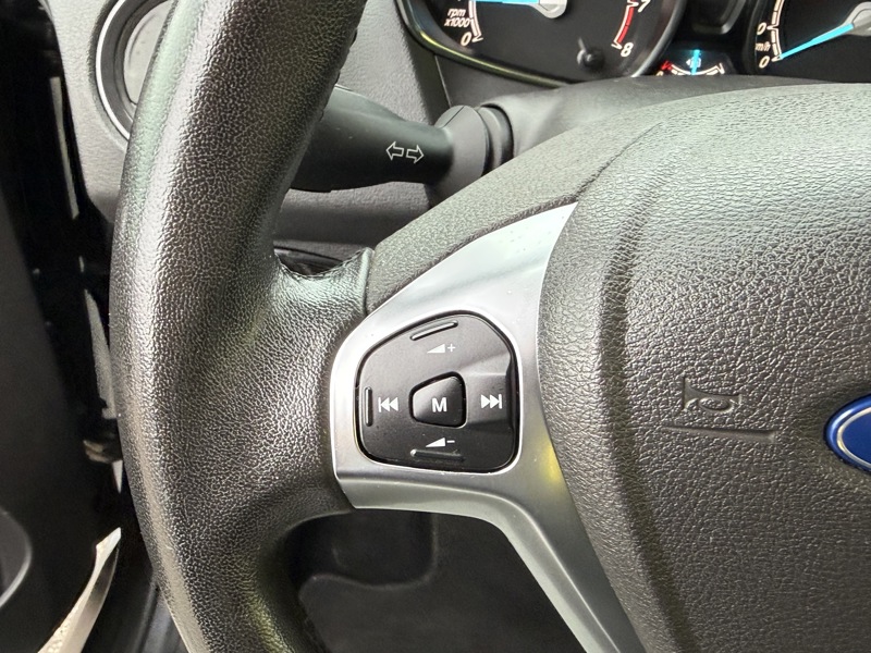 Image Ford TOURNEO COURIER 1.0 100 Titanium Bluetooth Radar Régul Clim Gtie 1 an