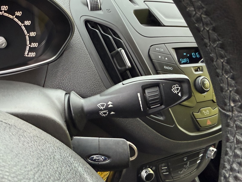 Image Ford TOURNEO COURIER 1.0 100 Titanium Bluetooth Radar Régul Clim Gtie 1 an