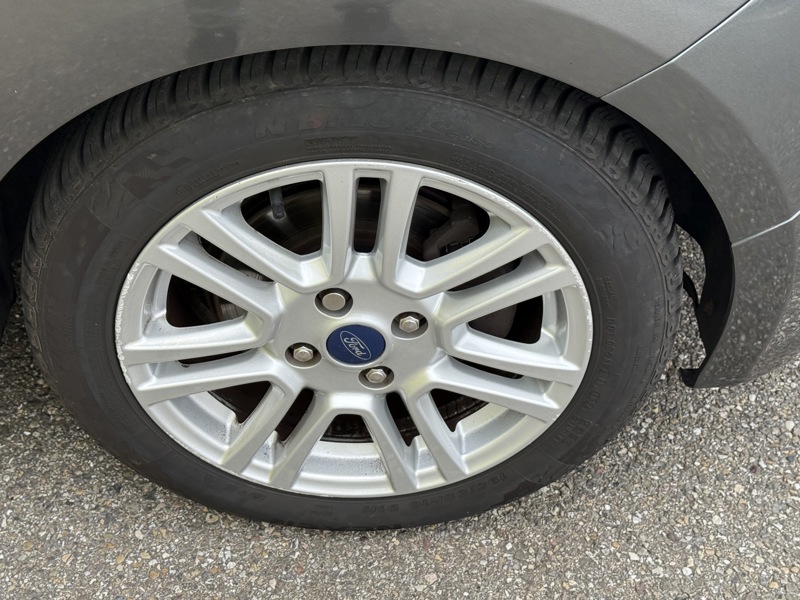 Image Ford TOURNEO COURIER 1.0 100 Titanium Bluetooth Radar Régul Clim Gtie 1 an