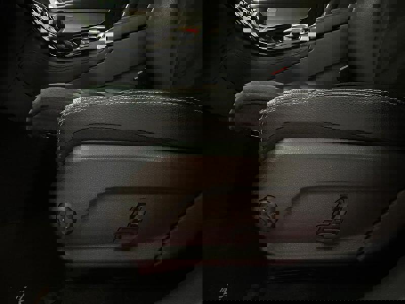 Image Mercedes-Benz GLC SUV 220 d  2.0 170 4MATIC SUV Night Edition Full leds GPS Caméra Attelage Sièges chauffants Régul Clim a