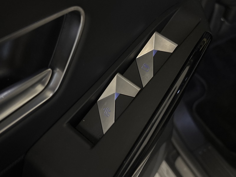 Image DS DS 7 CROSSBACK 1.6 225 E-Tense 4x2 Rivoli BVA8  Matrix Leds TO GPS Carplay Sièges cuir élec chauff à mémoires Régul