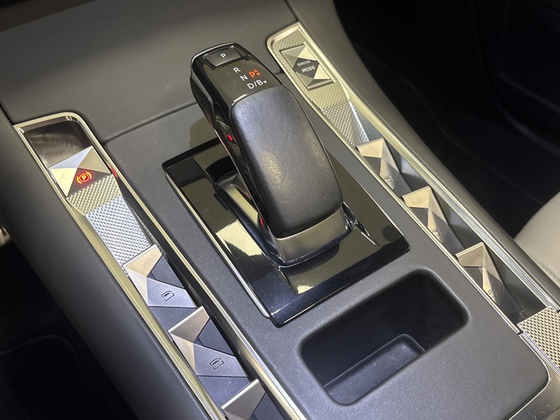 Image DS DS 7 CROSSBACK 1.6 225 E-Tense 4x2 Rivoli BVA8  Matrix Leds TO GPS Carplay Sièges cuir élec chauff à mémoires Régul