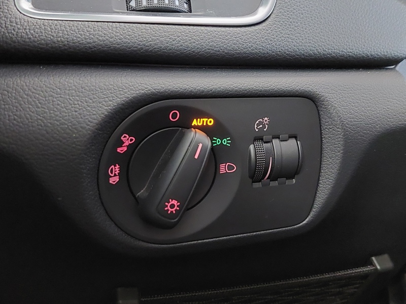 Image Audi Q3 2.0 TFSI 180 Ambition luxe S-tronic7 quattro Xénon GPS Caméra Sièges chauffants Régul Clim auto Gtie