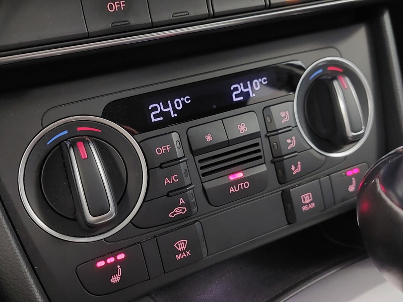 Image Audi Q3 2.0 TFSI 180 Ambition luxe S-tronic7 quattro Xénon GPS Caméra Sièges chauffants Régul Clim auto Gtie