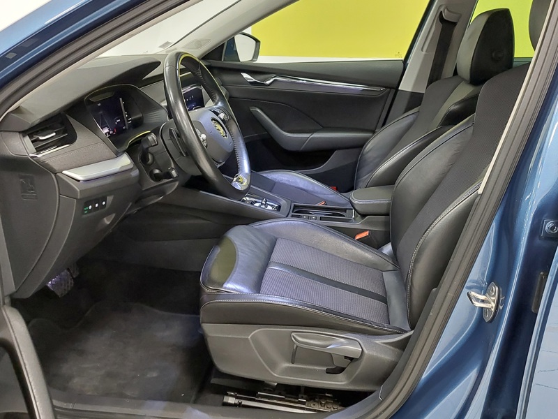 Image Skoda OCTAVIA BERLINE 1.0 TSI 110 Style DSG7 Full leds GPS Caméra Carplay Sièges chauffants 1ère main ACC Clim auto Gtie 1