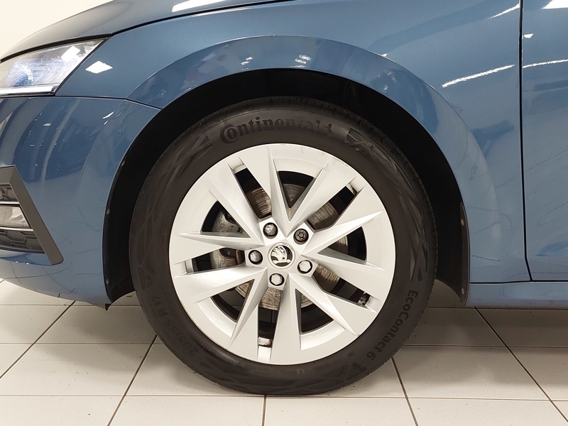 Image Skoda OCTAVIA BERLINE 1.0 TSI 110 Style DSG7 Full leds GPS Caméra Carplay Sièges chauffants 1ère main ACC Clim auto Gtie 1