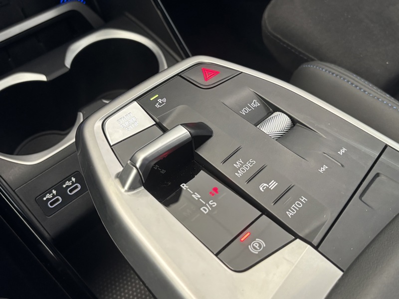 Image BMW SÉRIE X1 25 e 1.5 245 xDrive M Sport Full leds GPS HK Carplay Caméra Sièges élec à mémoires Régul Clim auto G